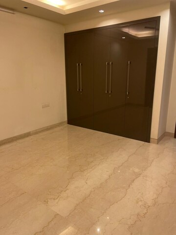 Room in 3 BHK Builder Floor at Greater Kailash I – for Sale