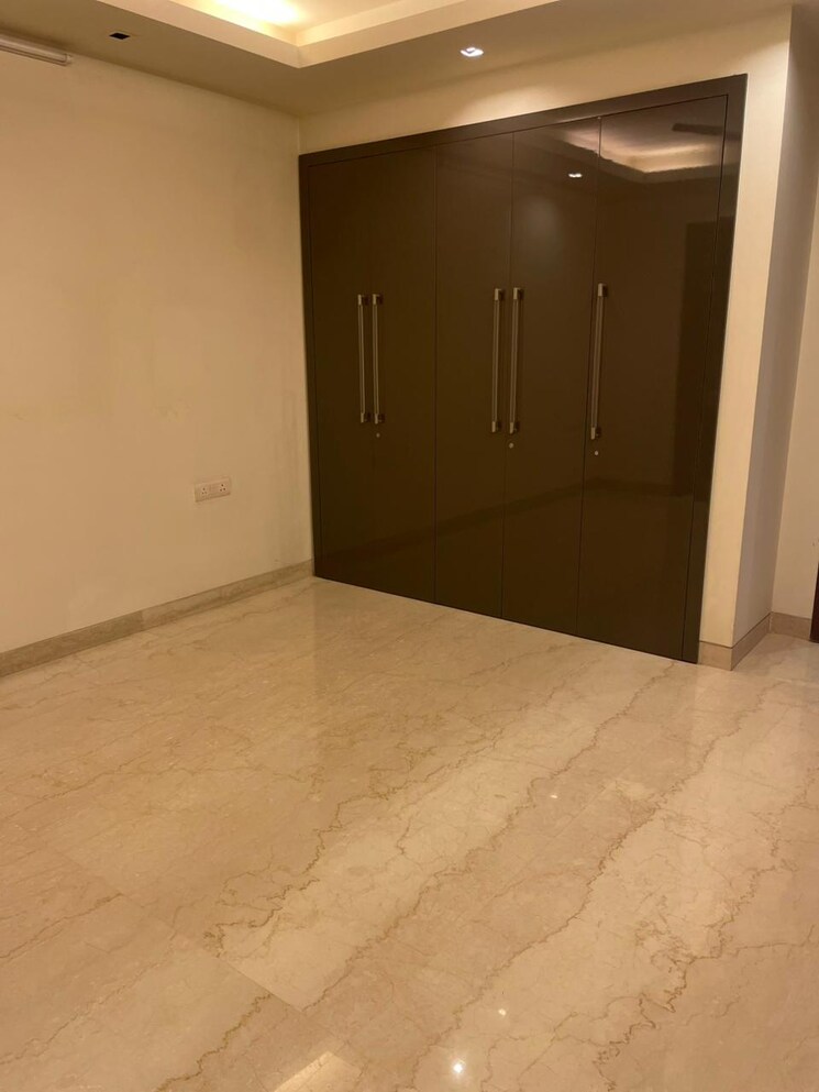 Room, greater kailash i 3 Bedroom 250 Sq.Yd. Builder Floor In Greater Kailash I Delhi 8907953