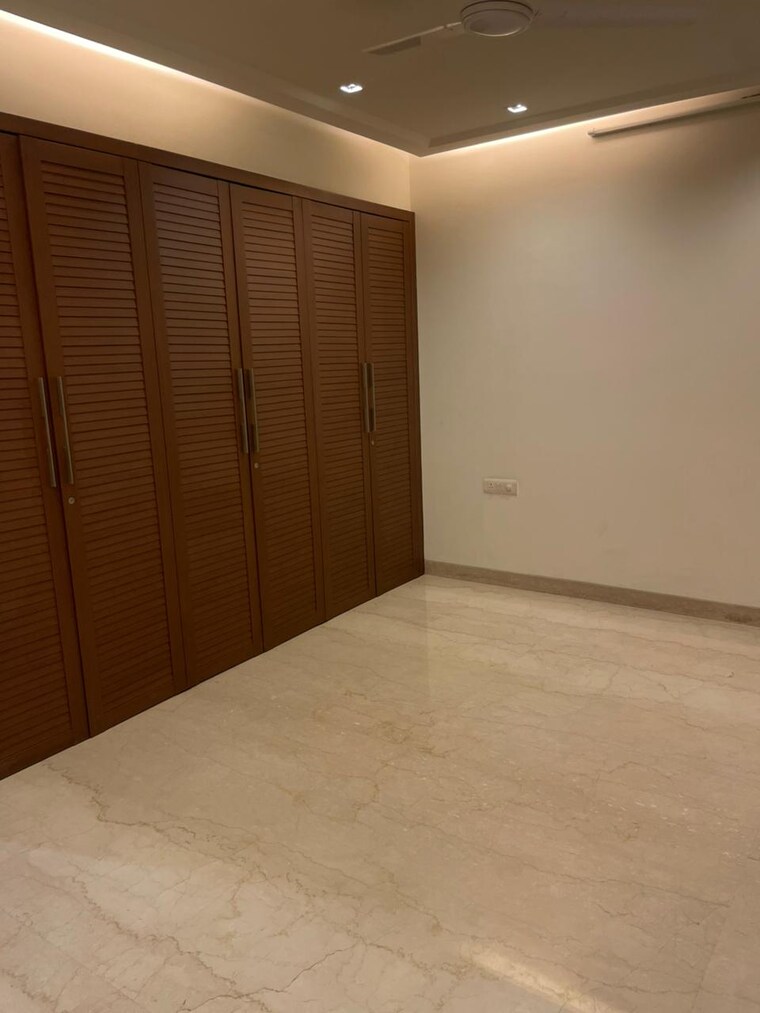 Room, greater kailash i 3 Bedroom 250 Sq.Yd. Builder Floor In Greater Kailash I Delhi 8907953