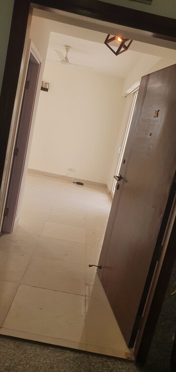 Furnished Amenities in 2.5 BHK Builder Floor at Emaar The Palm Drive-Palm Studios, Sector 66 – for Rent