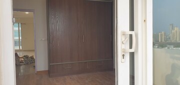 Room in 2.5 BHK Builder Floor at Emaar The Palm Drive-Palm Studios, Sector 66 – for Rent