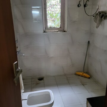 Master Bedroom in Studio Builder Floor at Lajpat Nagar Iii – for Rent