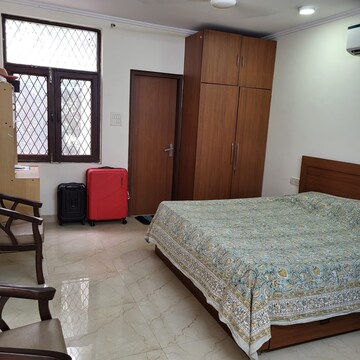 Studio Builder Floor For Rent in Lajpat Nagar Iii