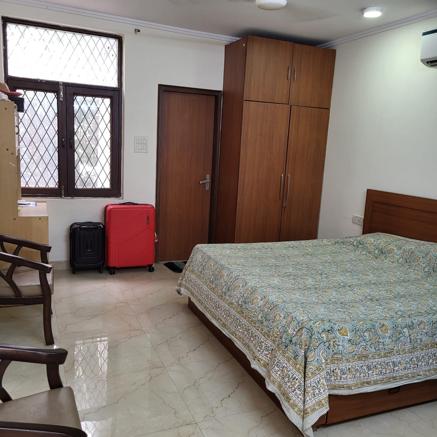 StudioBuilder Floor For Rent in Lajpat Nagar III