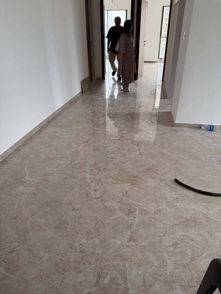 Room, matunga west 3 Bedroom 1100 Sq.Ft. Apartment In Matunga West Mumbai 8908014