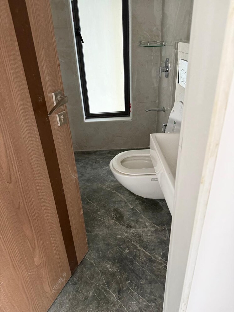 Bathroom, matunga west 3 Bedroom 1100 Sq.Ft. Apartment In Matunga West Mumbai 8908014