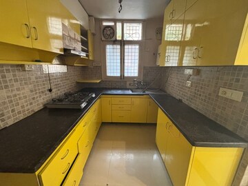 Kitchen in 3 BHK Builder Floor at Sector 57 – for Rent