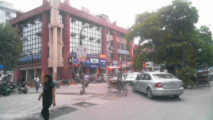 Parking, rohini sector 8 Commercial Shop 250 Sq.Ft. In Rohini Sector 8 Delhi 8907920