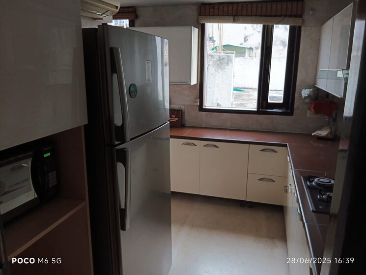 Kitchen, anand niketan 3 Bedroom 200 Sq.Yd. Builder Floor In Anand Niketan Delhi 8908054