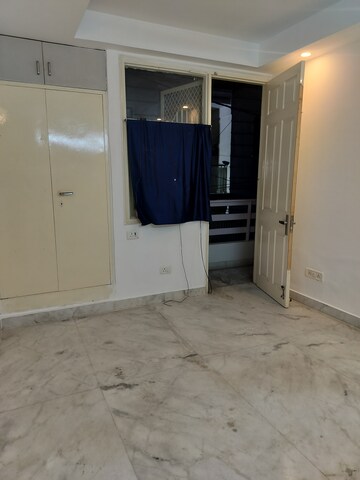Room in 3 BHK Builder Floor at Chattarpur – for Rent