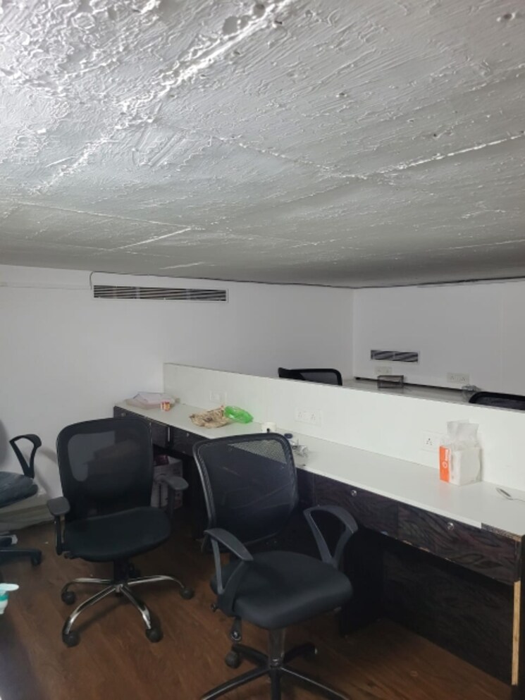 Team Area, veera desai road Commercial Office Space in IT/SEZ 1700 Sq.Ft. In Veera Desai Road Mumbai 8908096