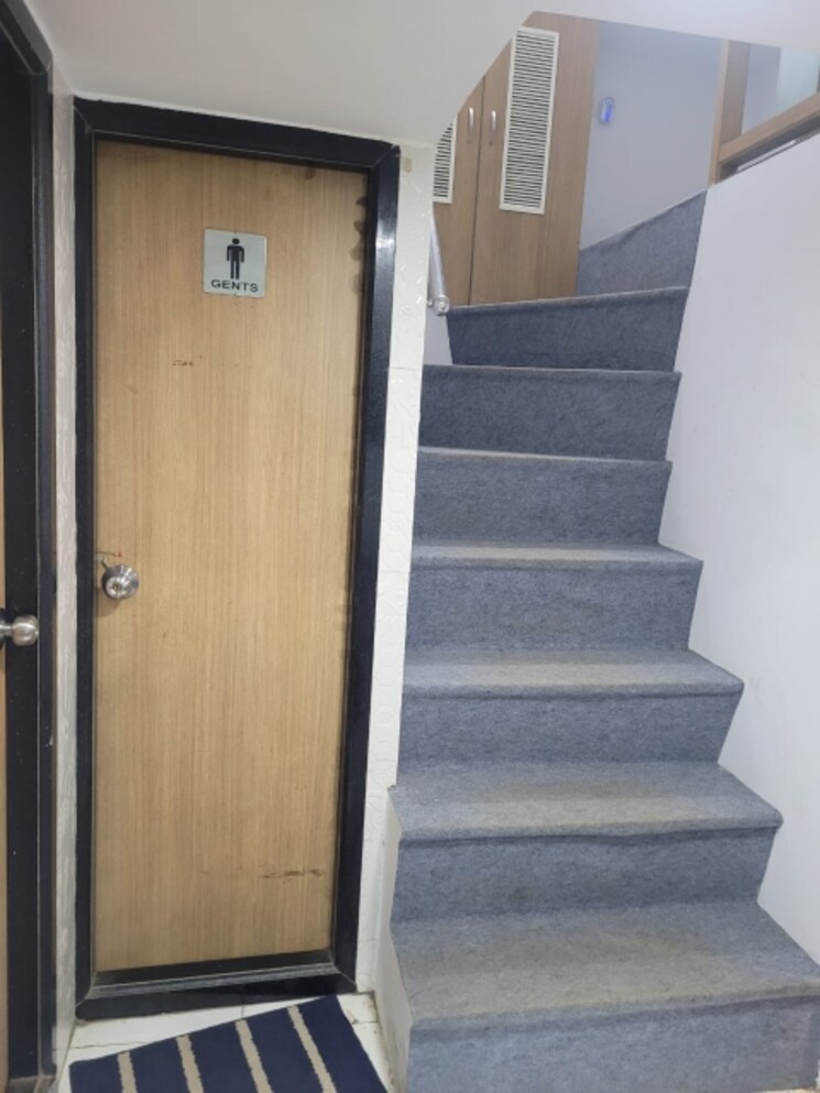 undefined, veera desai road Commercial Office Space in IT/SEZ 1700 Sq.Ft. In Veera Desai Road Mumbai 8908096