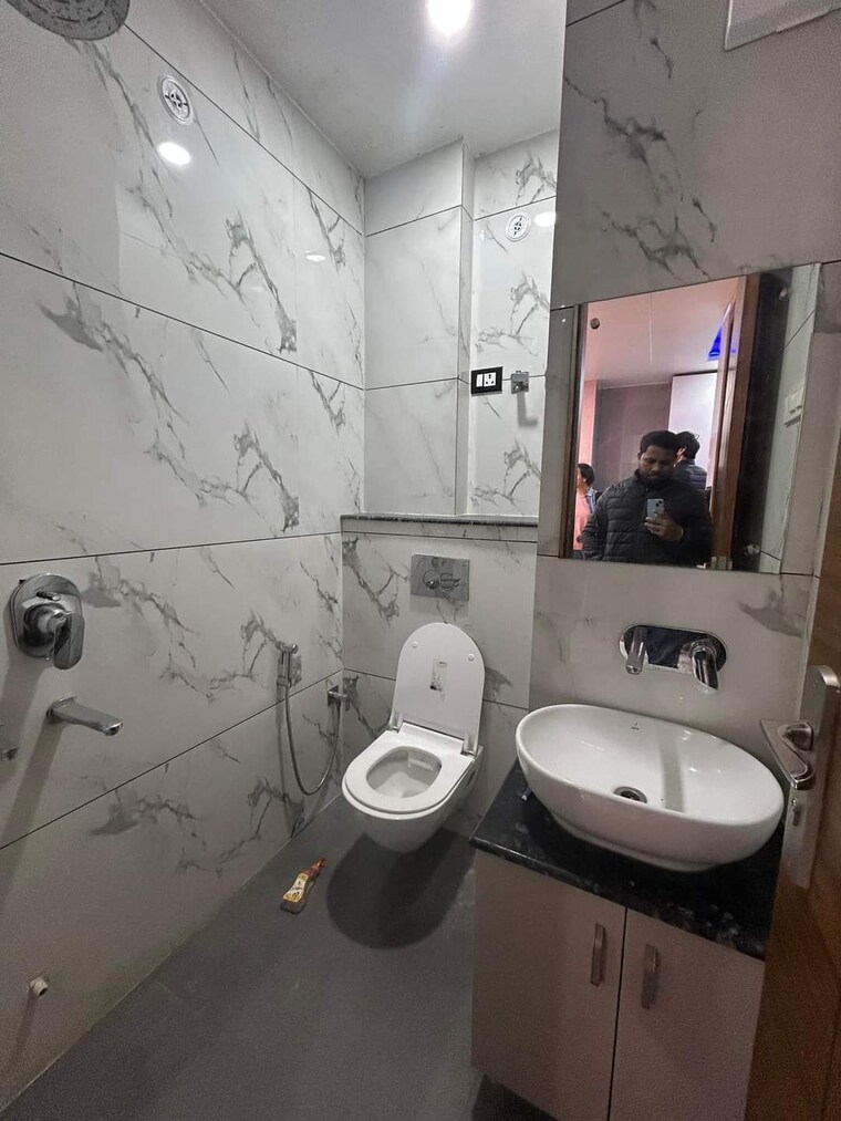 Bathroom, sector 23 dwarka 2 Bedroom 750 Sq.Ft. Builder Floor In Sector 23 Dwarka Delhi 8908159