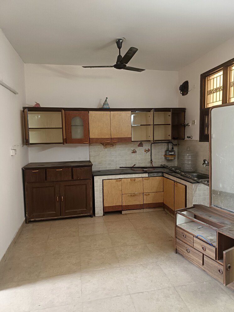 Kitchen, sector 36 2 Bedroom 210 Sq.Mt. Independent House In Sector 36 Noida 8908250