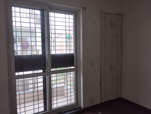 Room in 3 BHK Apartment at Bptp Park Floors I, Sector 77 – for Sale