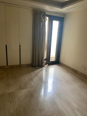 Room in 4 BHK Builder Floor at Hauz Khas – for Rent