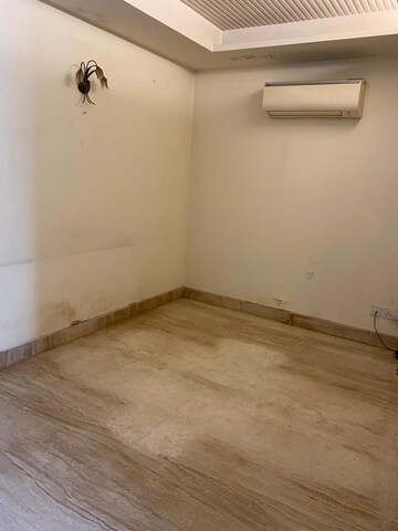 Room in 4 BHK Builder Floor at Hauz Khas – for Rent