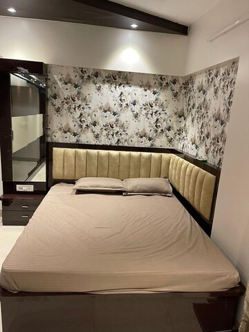 Bedroom in 2 BHK Apartment at Kandivali West – for Sale