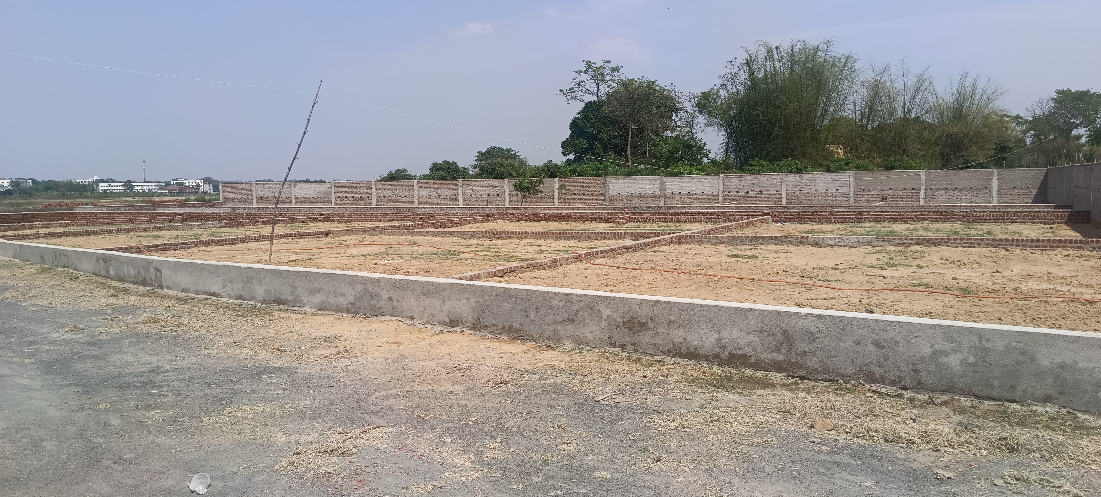 Plot For Sale in Buy And Sell Realty 