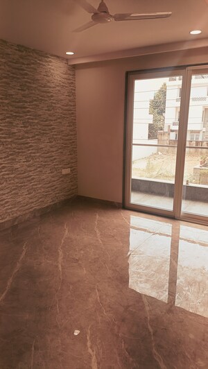 Room in 6+ BHK Independent House at Palam Vihar Residents Association, Palam Vihar – for Sale