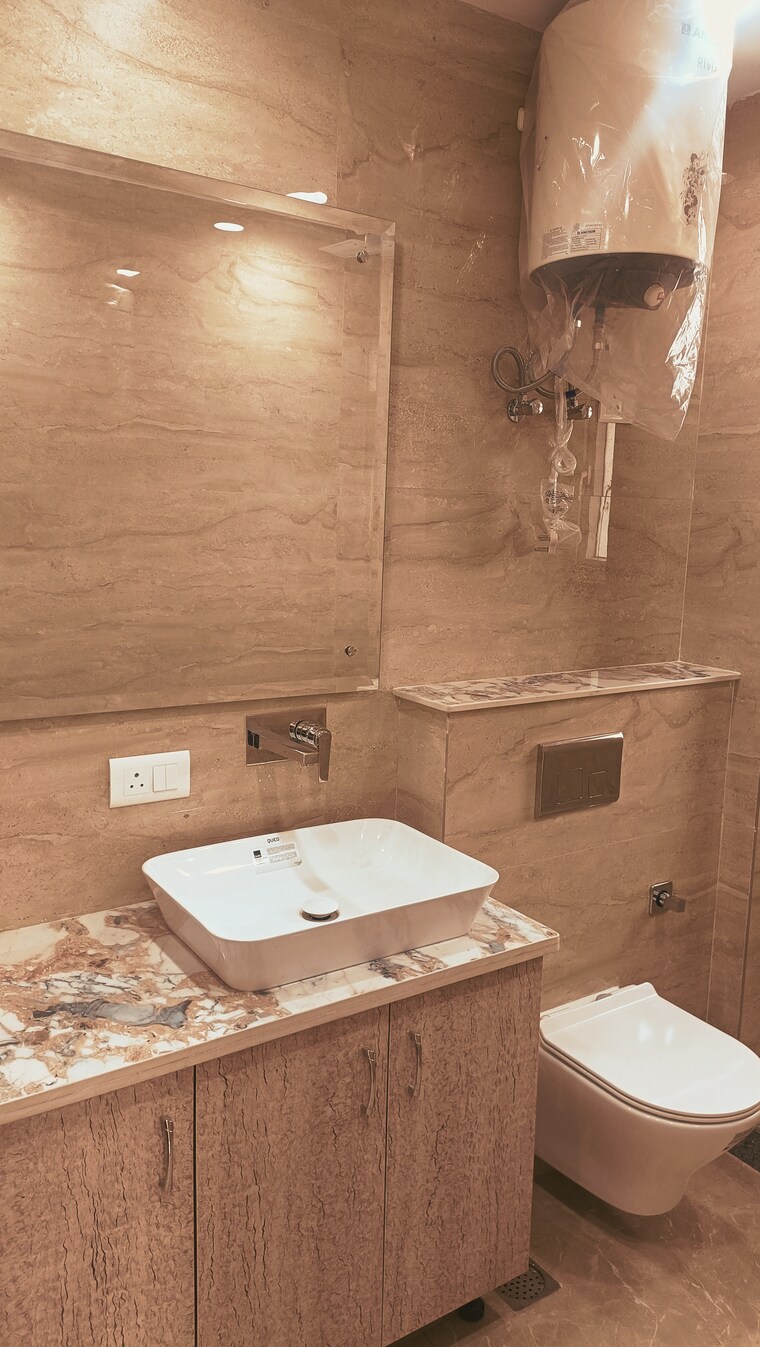 Bathroom, palam-vihar-residents-association 6+ Bedroom 520 Sq.Yd. Independent House In Palam Vihar Gurgaon 8908342