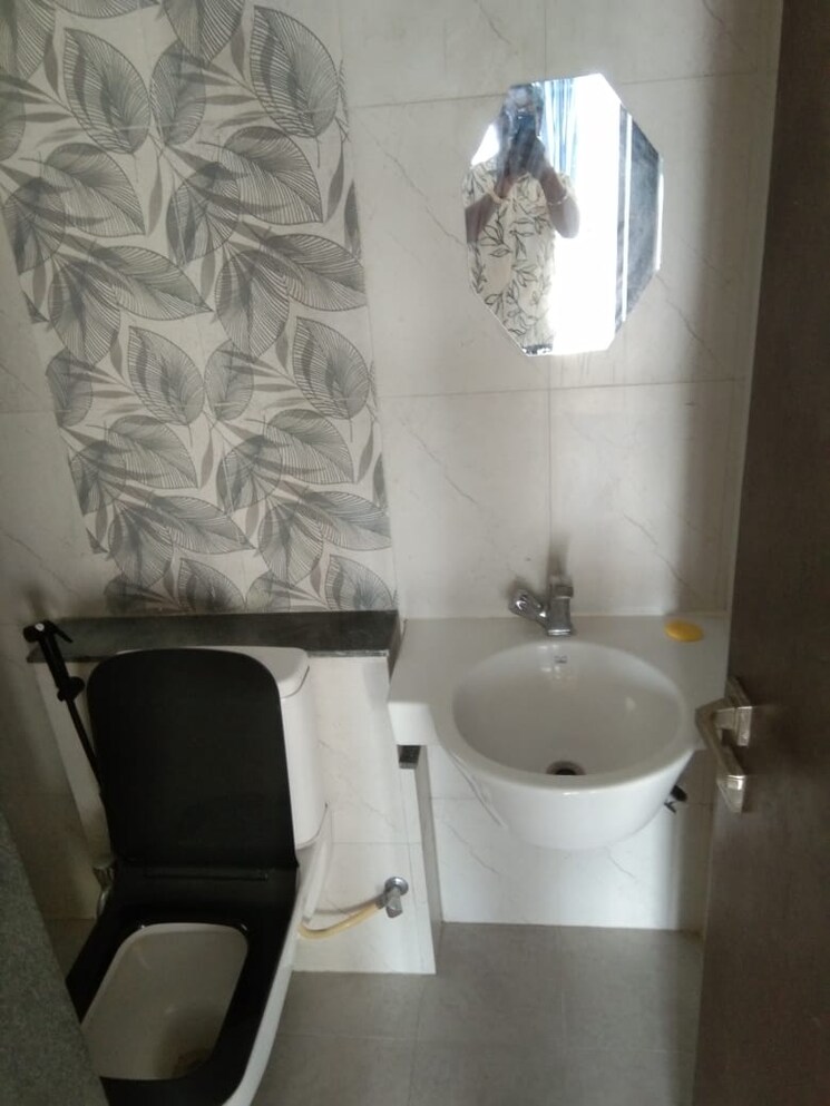 Bathroom, rohan-mithila-phase-ii 2 Bedroom 1281 Sq.Ft. Apartment In Viman Nagar Pune 8908337