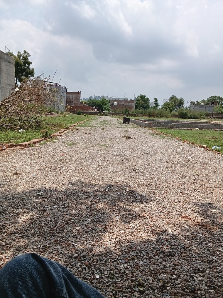 undefined, sector 123  80 Sq.Yd. Plot In Sector 123 Noida 8908351