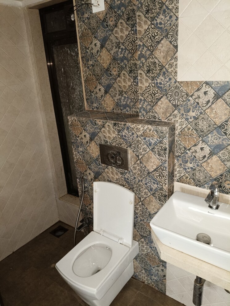 Bathroom, pankaj-apartment-ghatkopar-west 1 Bedroom 410 Sq.Ft. Apartment In Ghatkopar West Mumbai 8908347