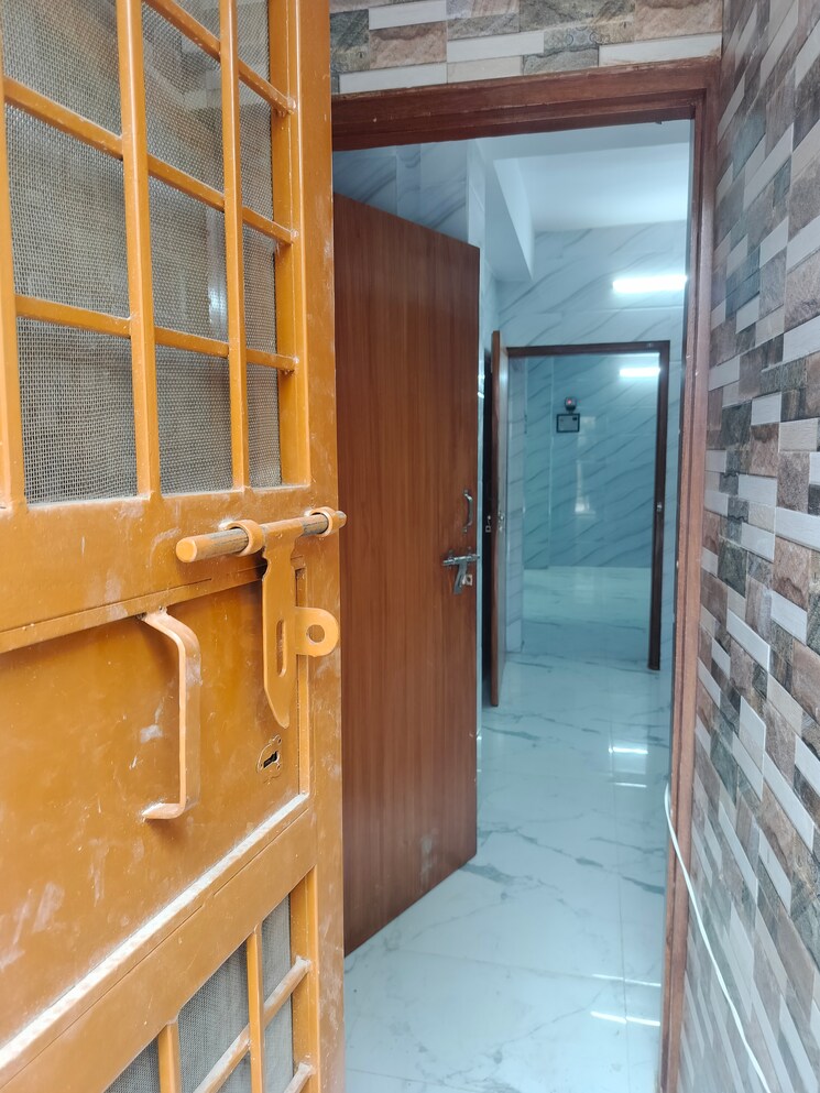 Room, sarita vihar 2 Bedroom 700 Sq.Ft. Apartment In Sarita Vihar Delhi 8908399