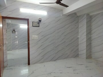 Room in 2 BHK Apartment at Sarita Vihar – for Rent