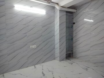 Room in 2 BHK Apartment at Sarita Vihar – for Rent