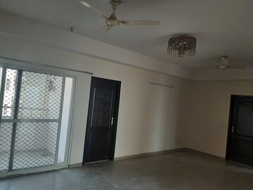 Room in 2 BHK Apartment at Maxblis White House, Sector 75 – for Rent