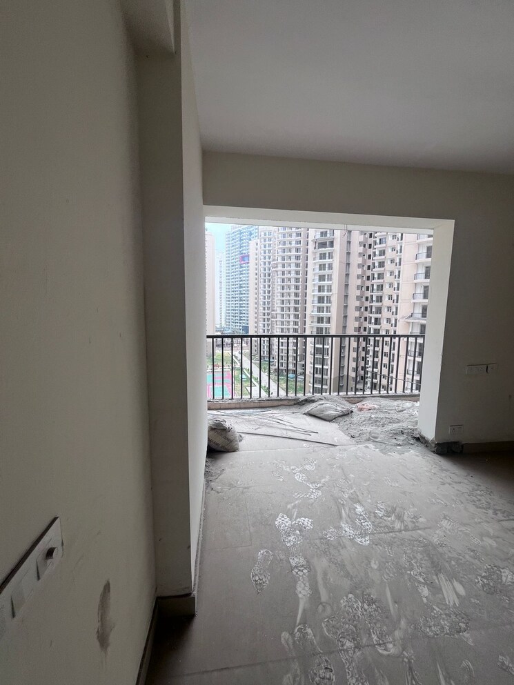 Room, amrapali-heartbeat-city 2 Bedroom 1195 Sq.Ft. Apartment In Sector 107 Noida 8908419