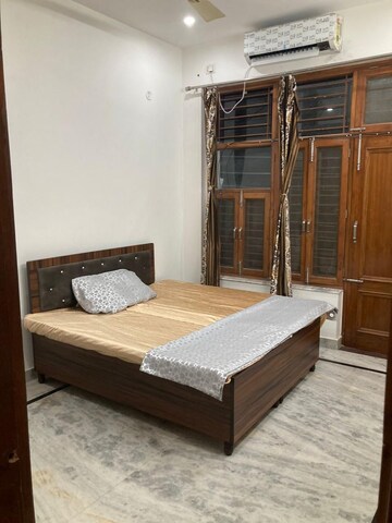 Bedroom in 2 BHK Builder Floor at Sector 55 – for Rent