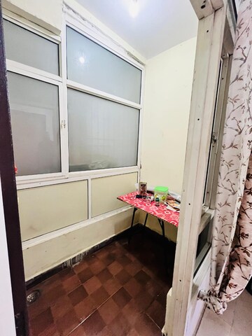  3 BHK Apartment at Mahagun Mascot, Sain Vihar – for Rent