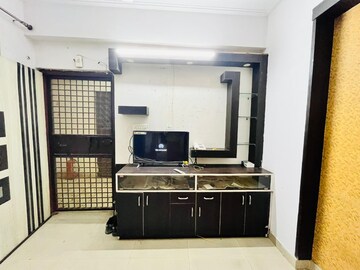 Room in 3 BHK Apartment at Mahagun Mascot, Sain Vihar – for Rent