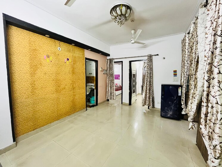 Room, mahagun-mascot 3 Bedroom 1550 Sq.Ft. Apartment In Sain Vihar Ghaziabad 8908530
