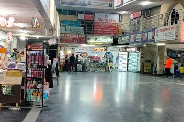  Shop For Rent in Dlf Phase ii