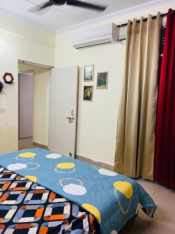Bedroom in 3 BHK Apartment at Parsvnath Planet, Gomti Nagar – for Rent
