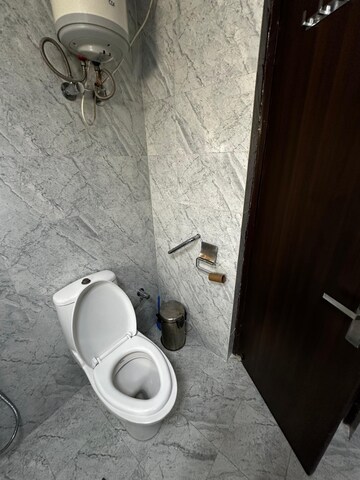 Bathroom in 3 BHK Apartment at Parsvnath Planet, Gomti Nagar – for Rent