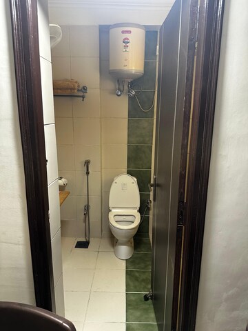 Bathroom in 3 BHK Apartment at Parsvnath Planet, Gomti Nagar – for Rent
