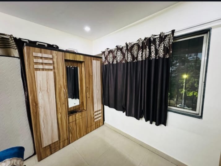 2 BHK Apartment For Rent in Shree Bhagwati Suvarn Apartment