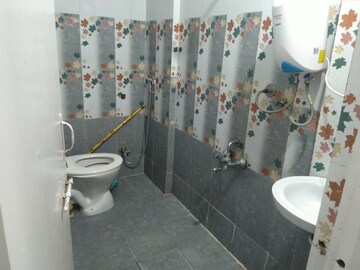Bathroom in 2 BHK Apartment at Maan Smruti Apartment, Aundh – for Rent