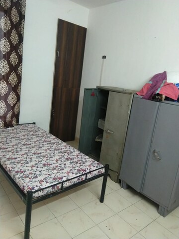 Bedroom in 2 BHK Apartment at Maan Smruti Apartment, Aundh – for Rent