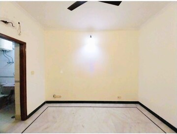 Room in 2 BHK Apartment at Vasant Kunj – for Rent