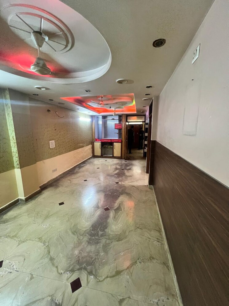 Living Room, raj nagar 2 Bedroom 110 Sq.Yd. Builder Floor In Raj Nagar Delhi 8908356