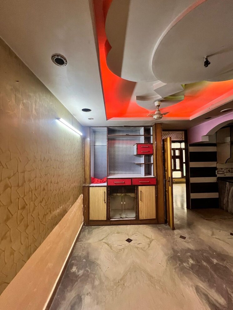 undefined, raj nagar 2 Bedroom 110 Sq.Yd. Builder Floor In Raj Nagar Delhi 8908356