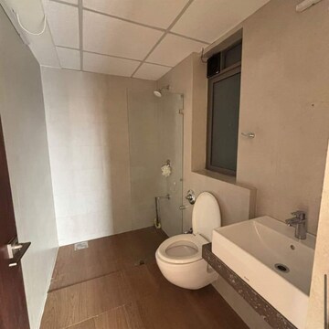 Bathroom in 2 BHK Apartment at DLH Orchid, Lokhandwala Complex – for Sale