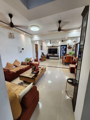 2 BHK Apartment For Sale in Royal Oasis, Malad West