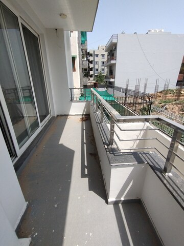 Balcony in 3 BHK Builder Floor at Sector 38 – for Rent